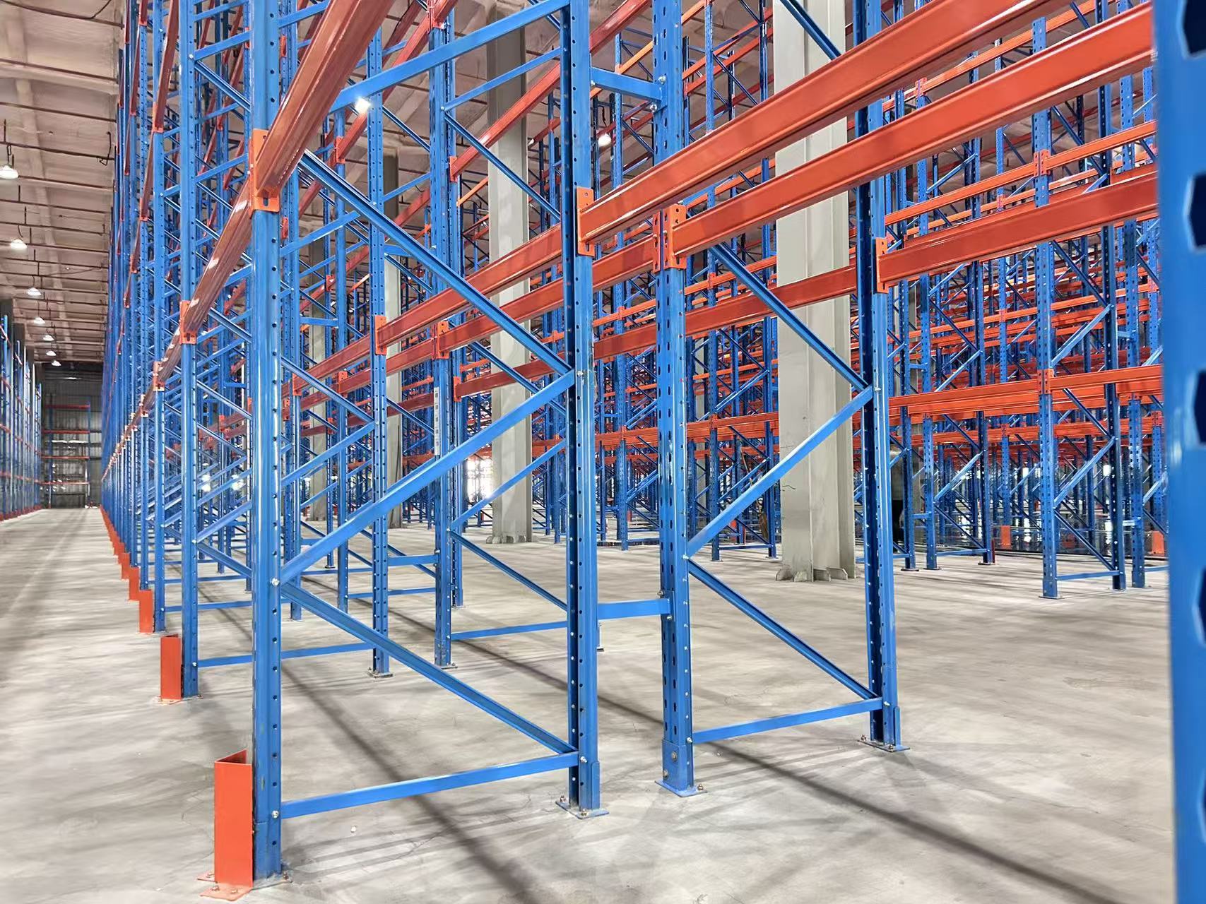 Manufacturer's Low Ex-factory Price Heavy-duty Steel Anti-Rust Corrosion Protection Pallet System Racking Industrial Warehouse