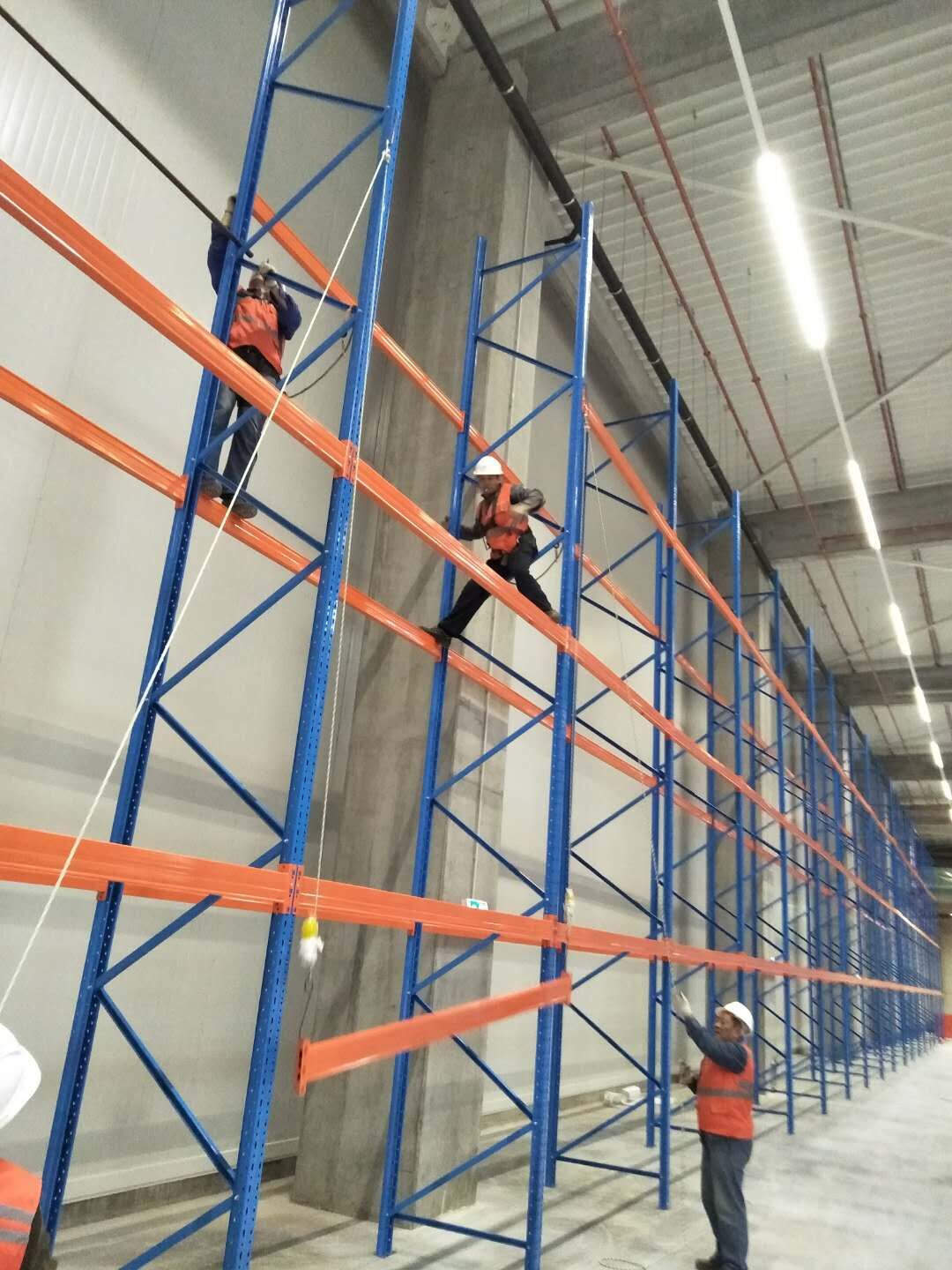 Steel panel decking support