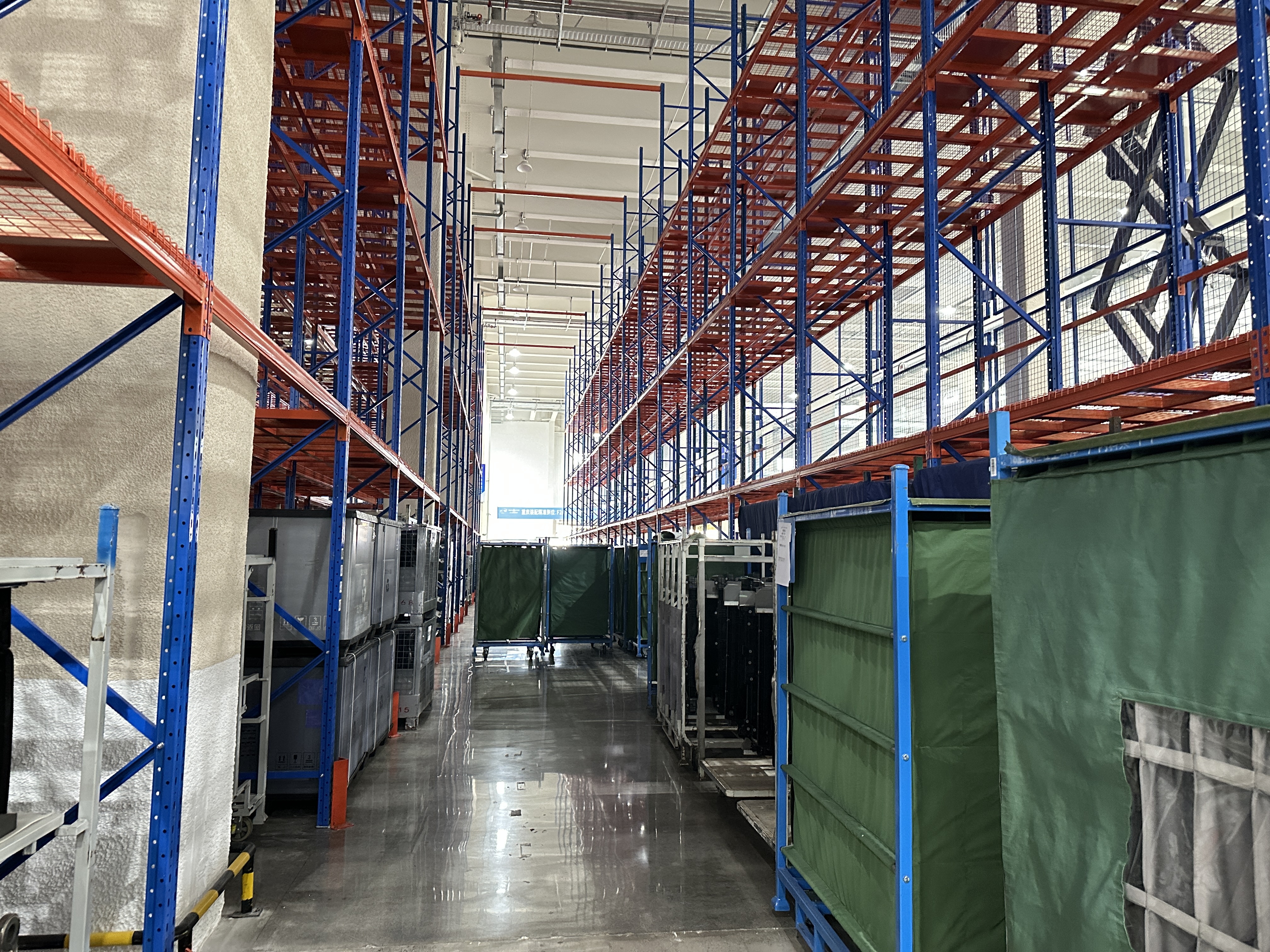China Supplier Hot Seller Warehouse Racking Storage Shelf Push Back Metal Pallet Rack for Industry