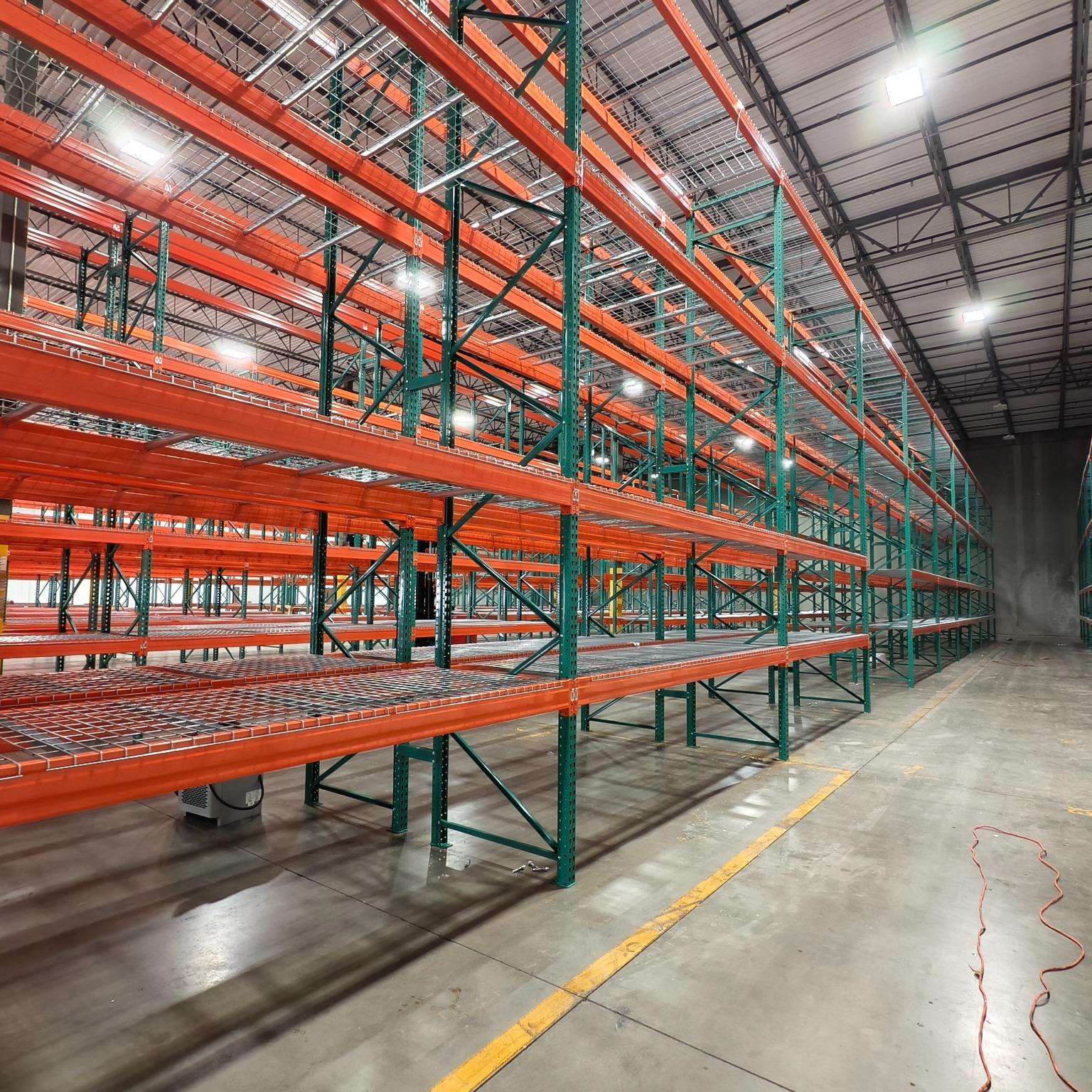Selective Pallet Rack Teardrop Racking System American Standard Height Warehouse Adjustable Steel Vietnam Industrial Supply