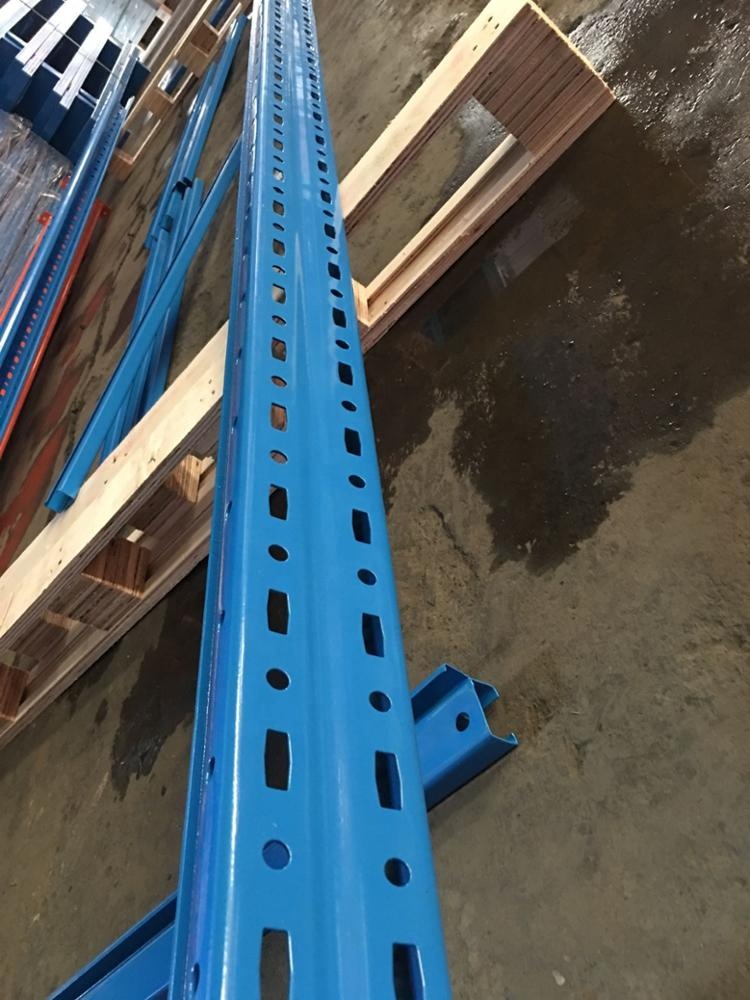 Mesh deck safety barrier
