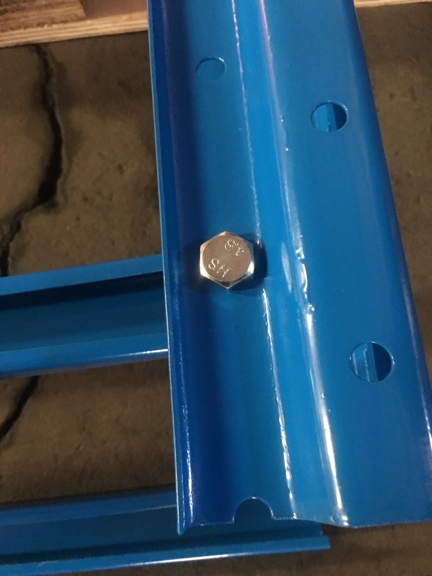 Pallet back stop beam