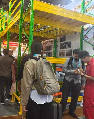 HEDA Shelves trade fair showcase