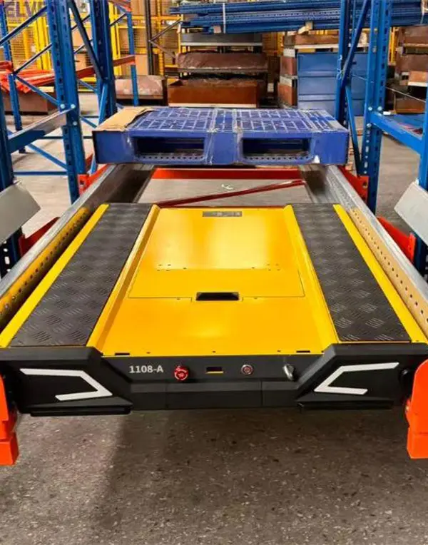 Cold storage radio shuttle racking system