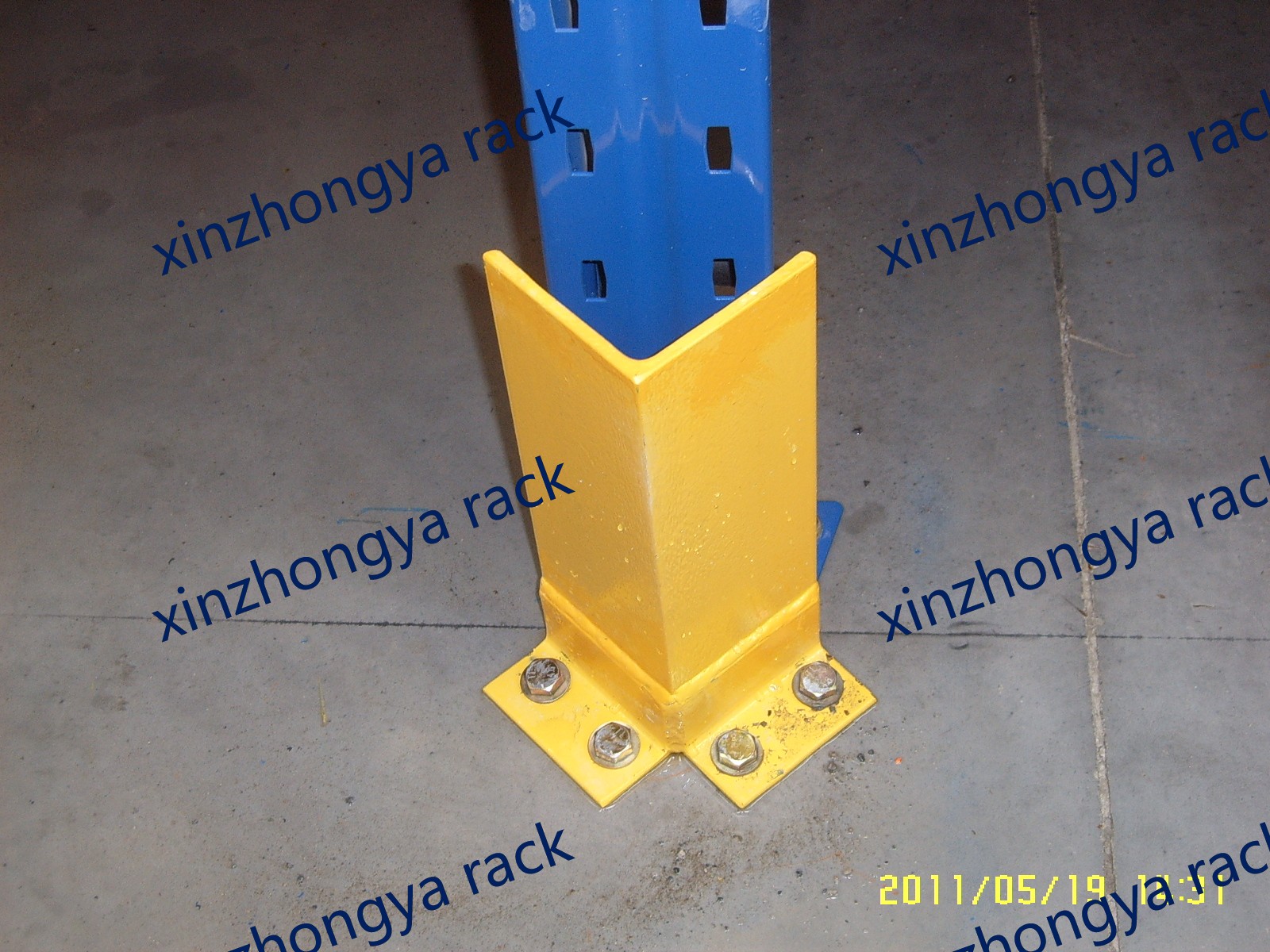 U-shaped Protective Foot for Pallet Racking, Steel, Powder Coated, to Protect Upright Columns From Forklift Collision.