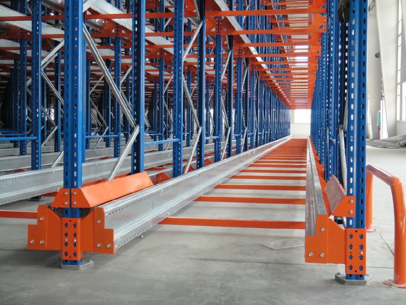 High-Capacity Drive-In Pallet Racking System Drive-Through Pallet Rack For Storage Warehouses